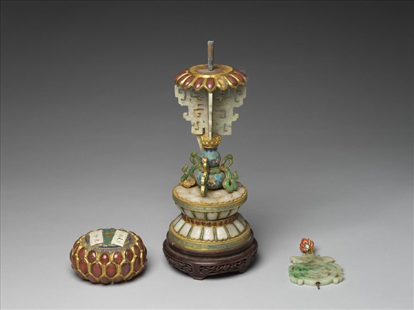 銅鍍金嵌玉及料石八寶（法輪）