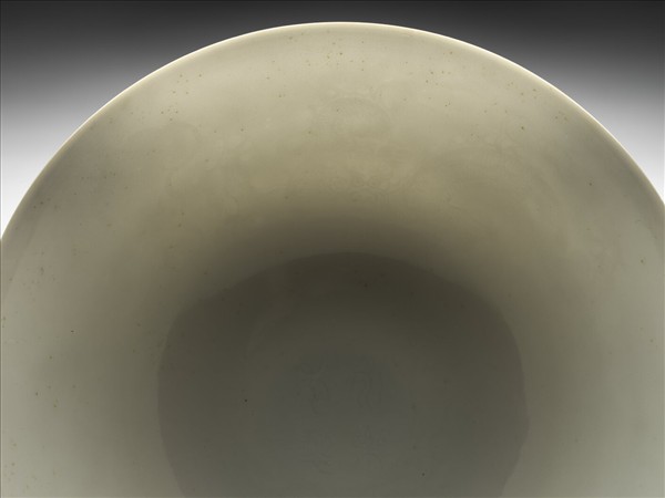 甜白半脫胎雙龍紋高足碗