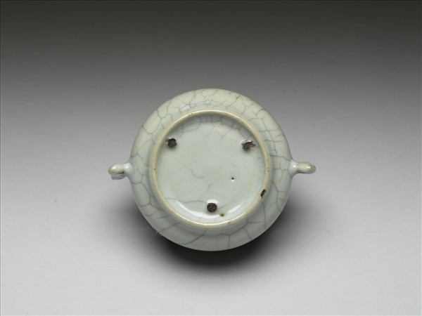 青瓷雙耳爐