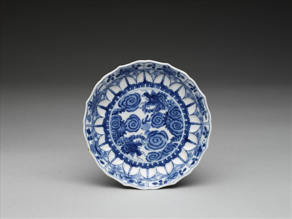 青花龍紋花口碟