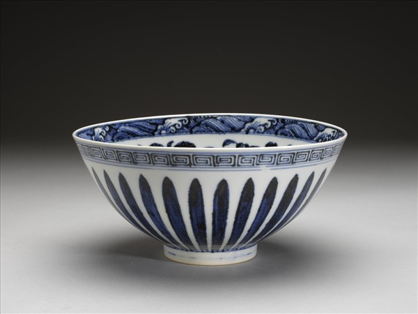 青花花卉紋蓮子碗