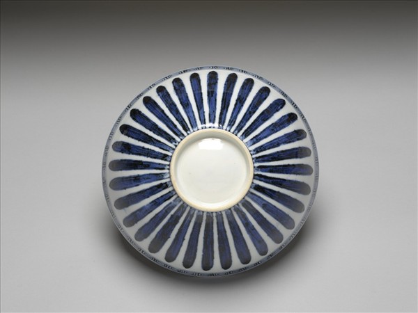 青花花卉紋蓮子碗