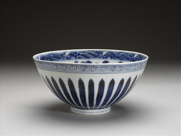 青花花卉紋蓮子碗