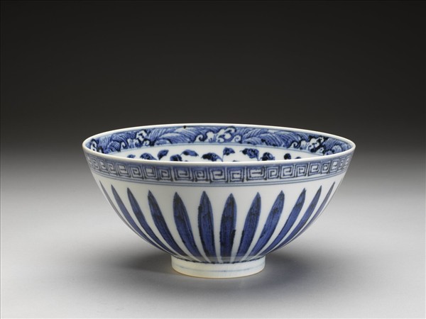 青花花卉紋蓮子碗