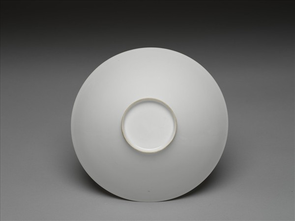 甜白釉雙龍紋碗