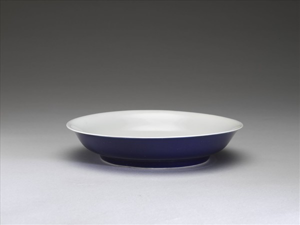 霽青釉白裡盤