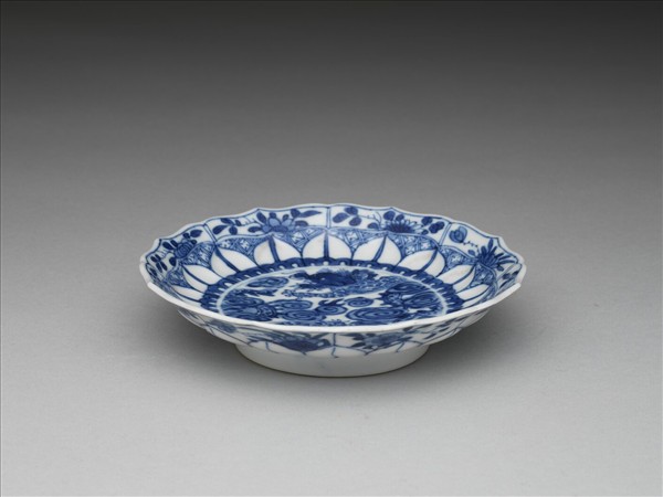 青花龍紋花口碟