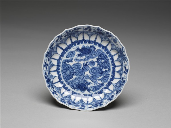 青花龍紋花口碟