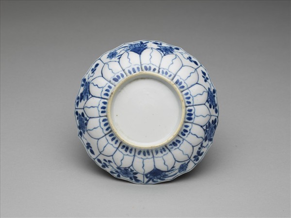 青花龍紋花口碟