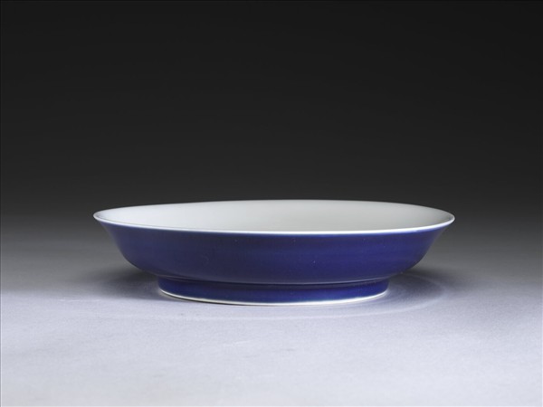 霽青釉白裡盤