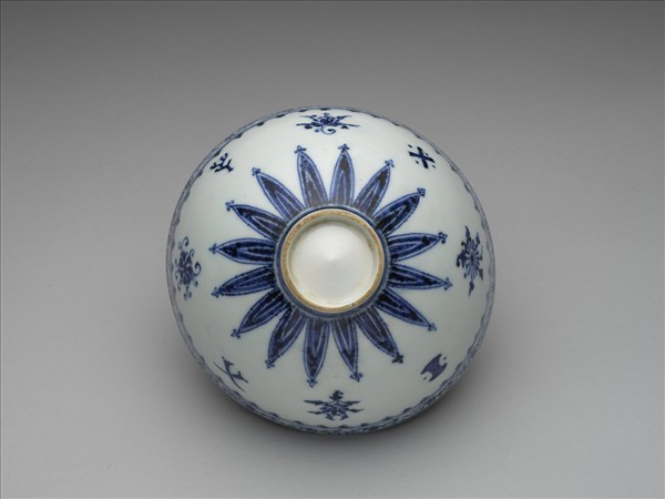 青花花卉紋蓮子碗