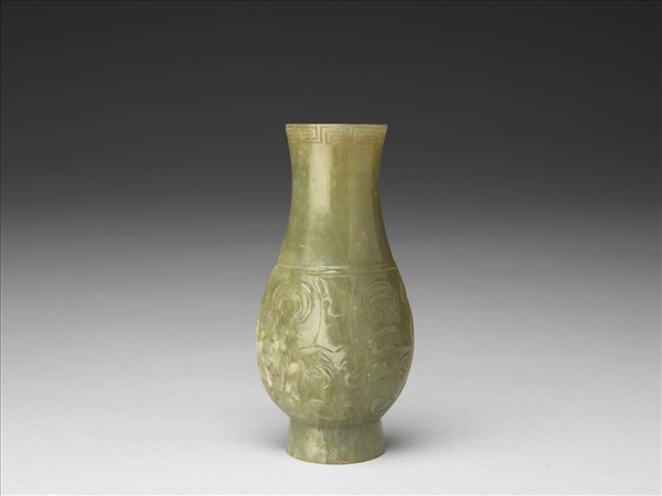 玉獸面紋轎瓶