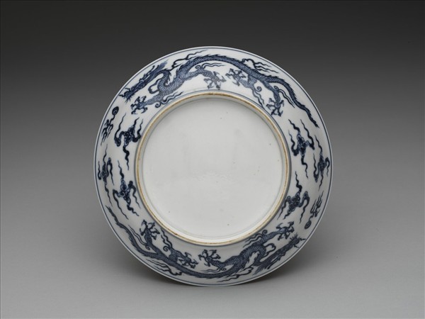 青花龍紋白裡盤