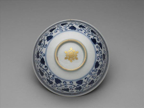 青花描金蓮塘紋碗