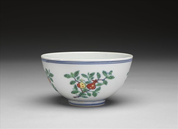 鬥彩花果紋碗