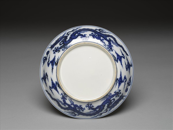 青花龍紋白裡盤