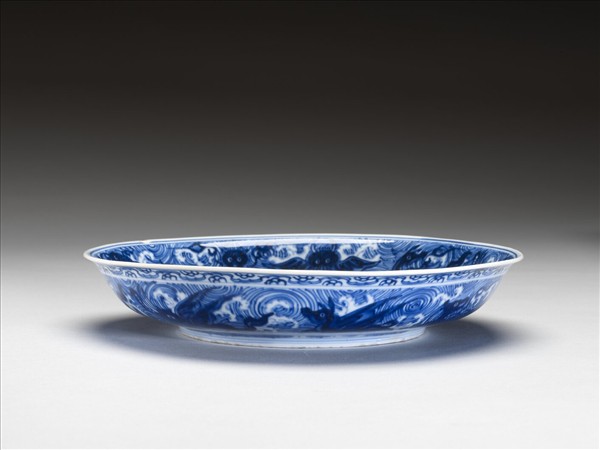 青花波濤海獸紋盤