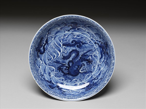 青花波濤海獸紋盤