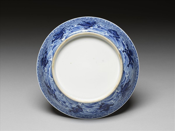 青花波濤海獸紋盤