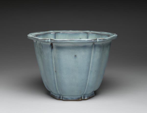 鈞窯 月白葵花式花盆