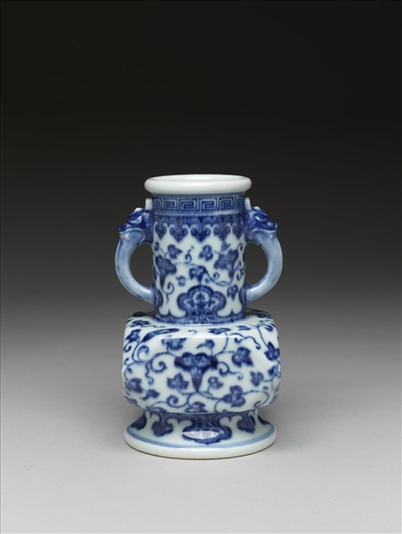 青花牽牛花獸耳折方瓶