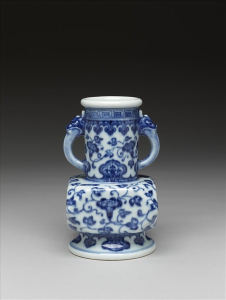 青花牽牛花獸耳折方瓶