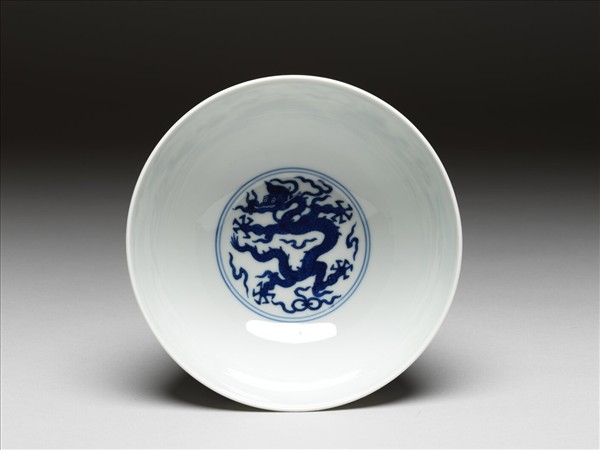 青花雲龍碗