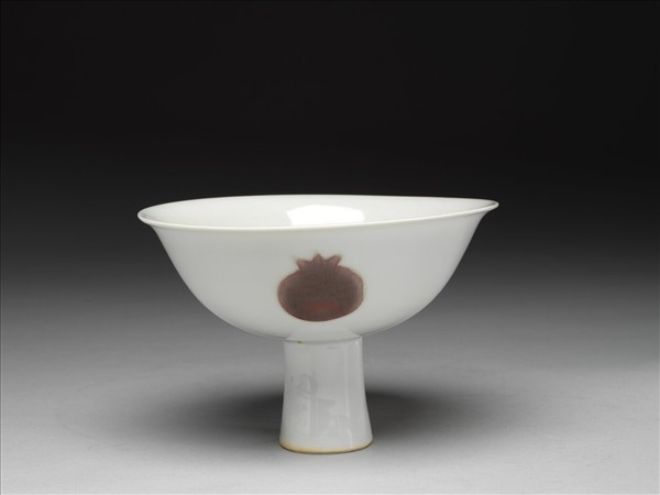 釉裡紅三果紋高足碗