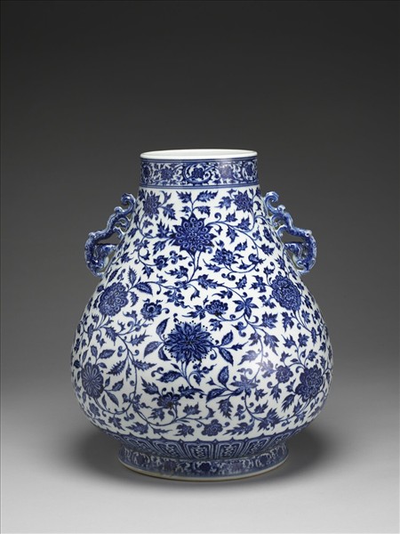 青花四季花卉龍耳尊