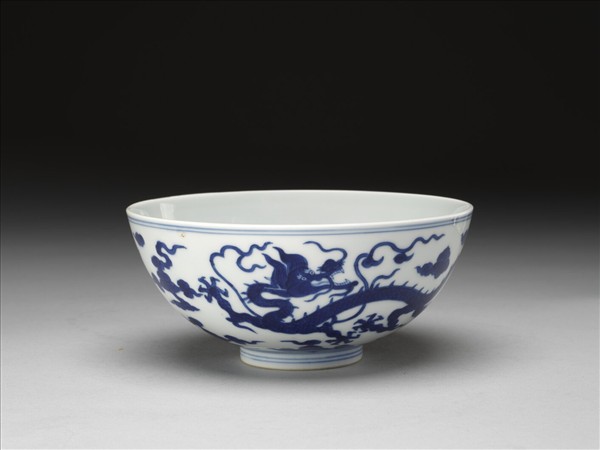 青花雲龍碗