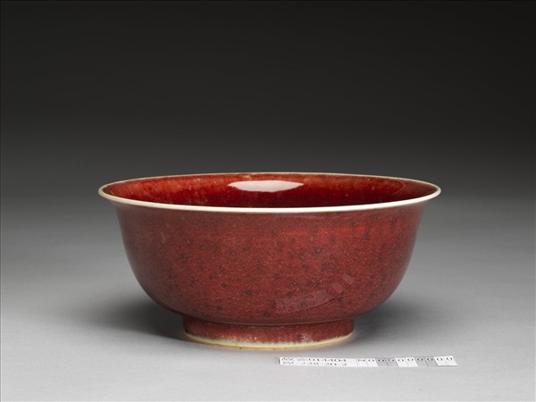 寶石紅釉碗