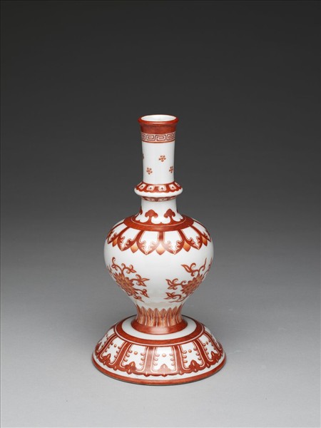 白瓷紅彩蓮紋甘露瓶