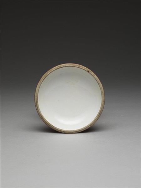 白瓷紅彩蓮紋甘露瓶