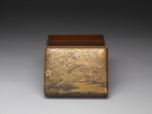 松竹龜鶴蒔繪箱