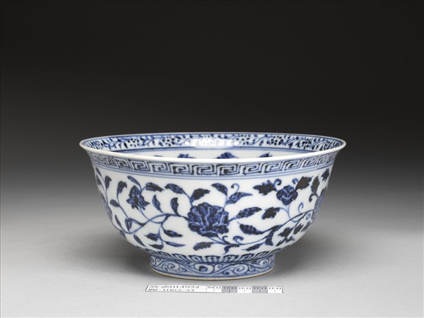 官窯 青花四季花卉碗