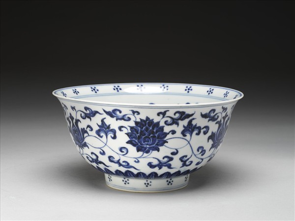 青花番蓮碗