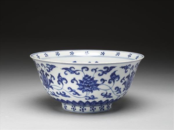 青花番蓮碗