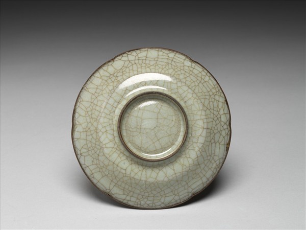 官窯 灰青葵口碟