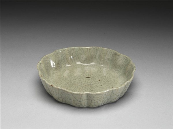 官窯 灰青牡丹花式洗