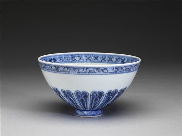 官窯 青花花卉碗