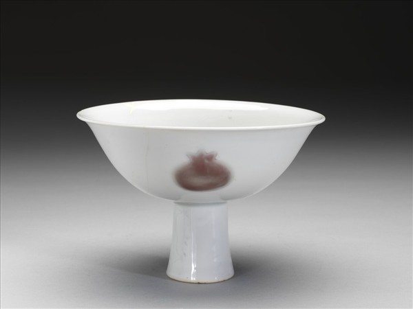 釉裡紅三果紋高足碗