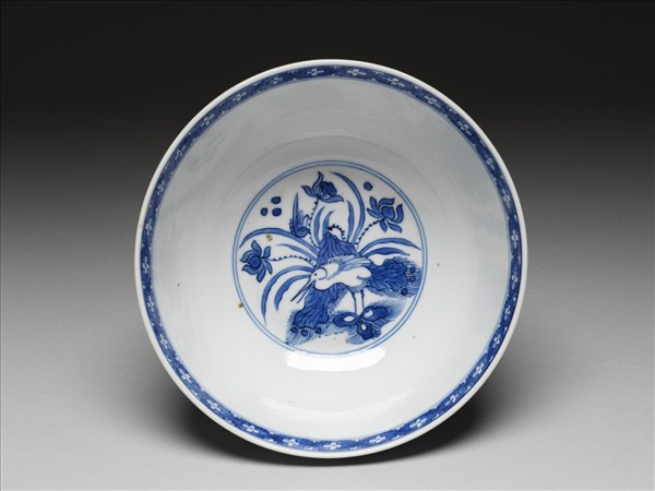 青花蓮塘游魚碗