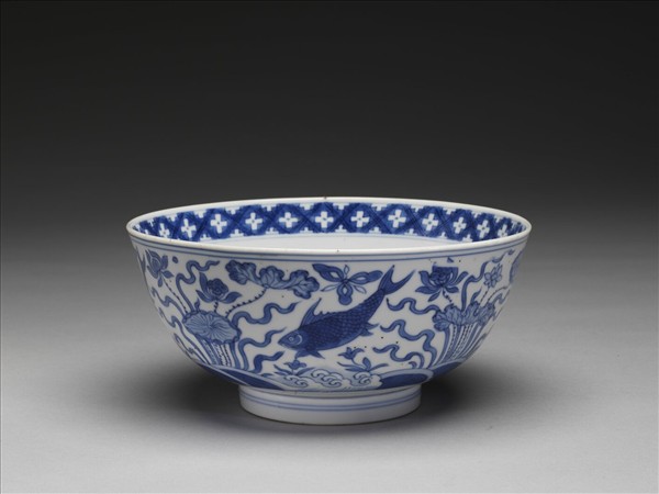 青花蓮塘游魚碗
