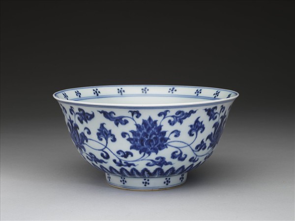 青花番蓮碗