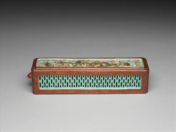 官窯 粉彩鏤空雲龍長方香薰