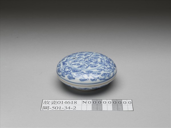 青花花卉印泥盒