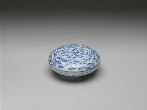 青花花卉印泥盒