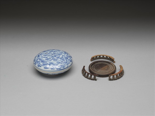 青花花卉印泥盒