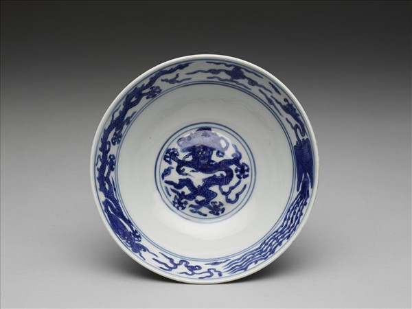 青花蓮塘游魚紋碗