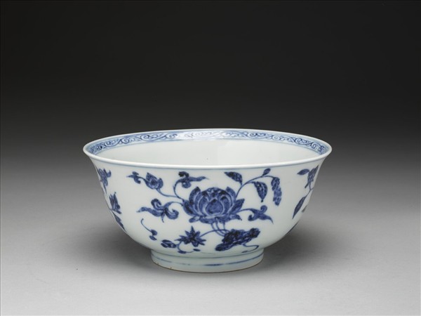 青花花果紋碗